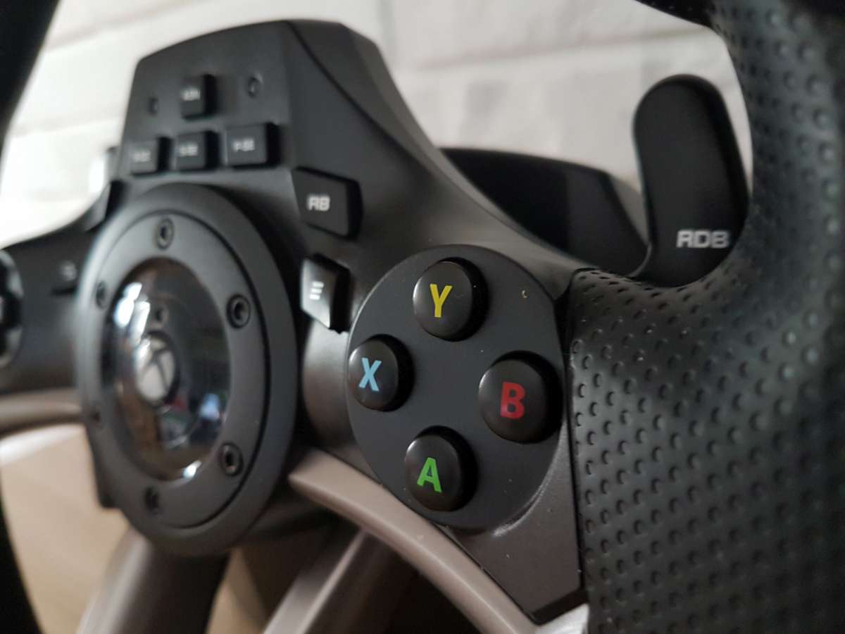 HORI Racing Wheel Overdrive