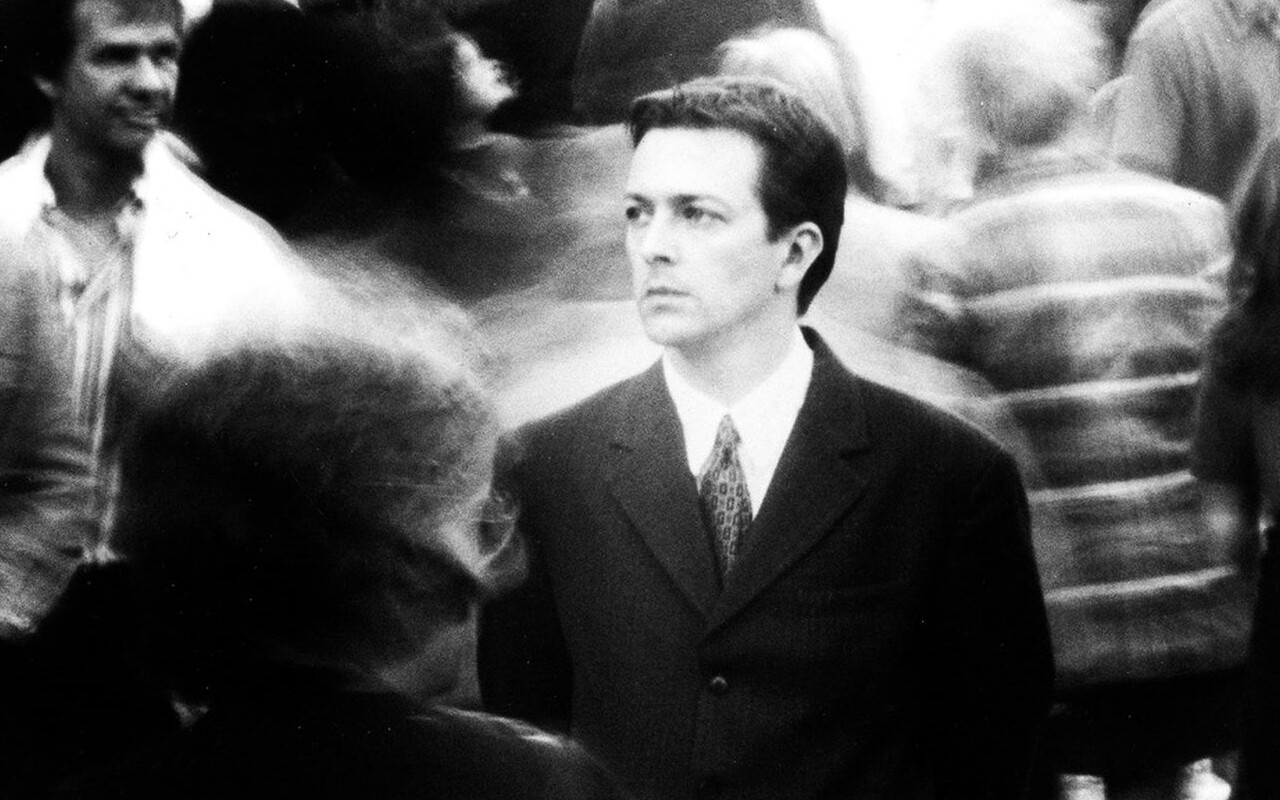 Following (1998) – recenzja filmu [So Films]. Pierwsze eksperymenty Christophera Nolana