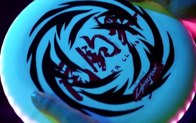 Cyberpunk 2077 z... Frisbee? CD Projekt sprzedaje „latający dysk” za ponad 300 zł, a gracze wyśmiewają produkt