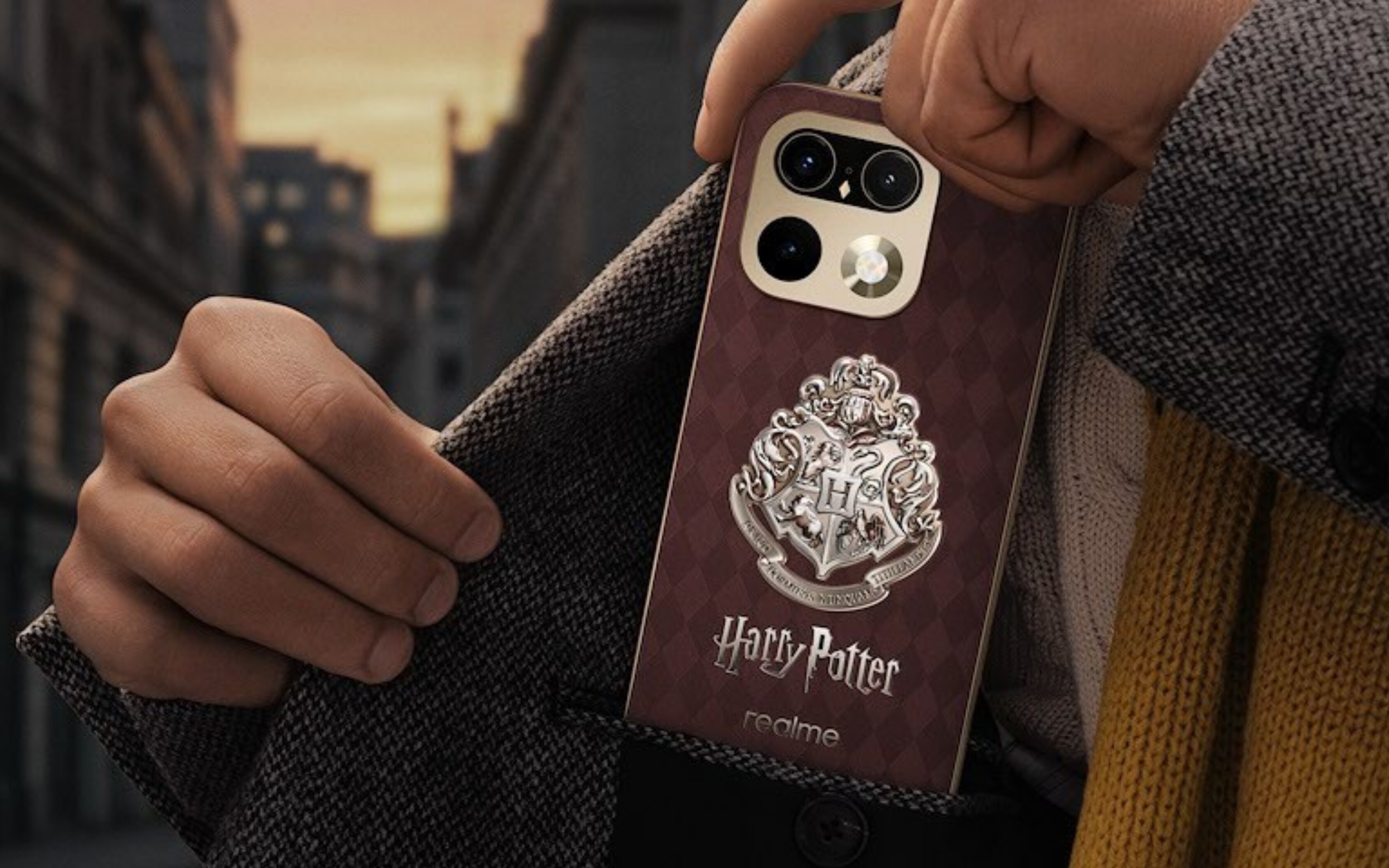 Realme 16 Pro Harry Potter Edition wygląda jak kuferek z Hogwartu. Znamy kolejne szczegóły!