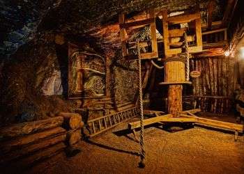 W piaskownicy z umarlakami