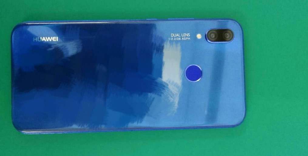 Huawei P20 Lite także kopiuje iPhone&#039;a X