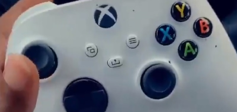 Xbox Series S ma zostać ujawniony w przeciągu najbliższych 3 tygodni. Biały kontroler u kolejnego gracza