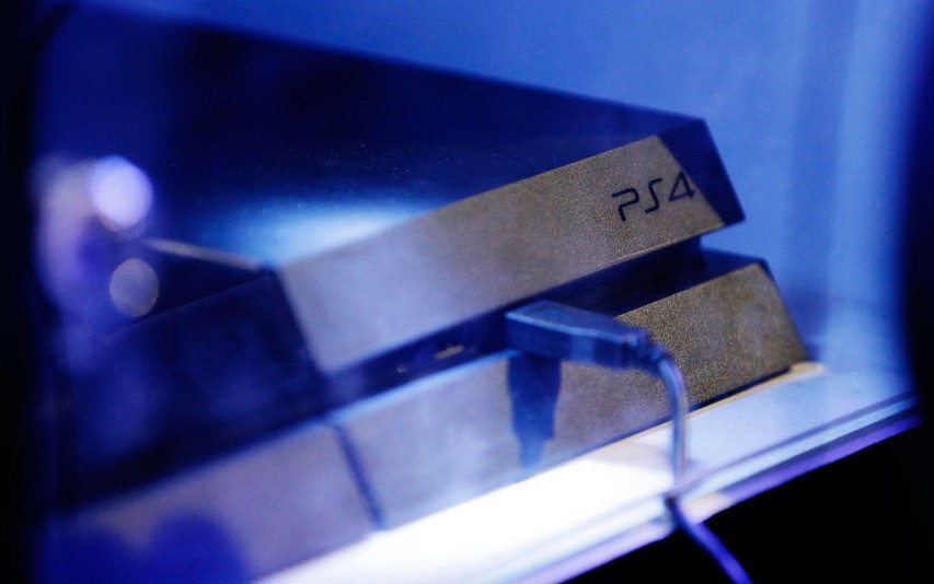 Sony reklamuje abonament PS Plus dla PS4, bez którego nie pobawimy się w Sieci