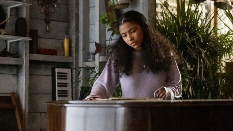 Julie and the Phantoms (2020) – recenzja serialu [Netflix]. Muzyczny kontakt z zaświatów