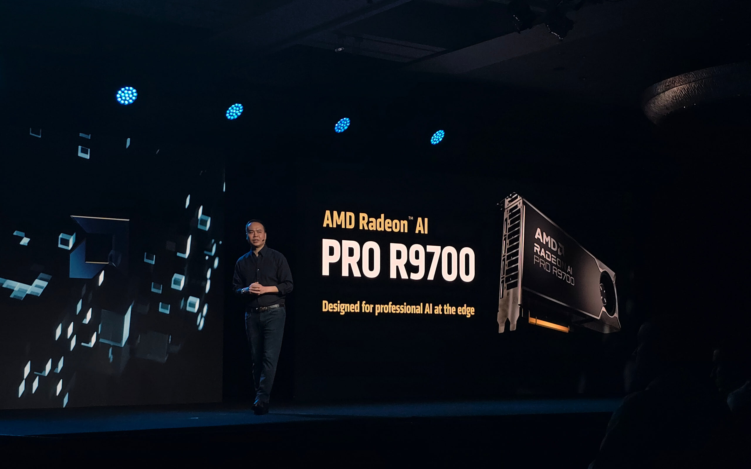 AMD Radeon AI PRO R9700