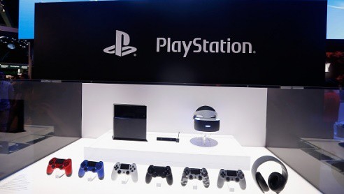 PlayStation 4 najpopularniejszą konsolą w UK
