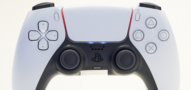 PS5 DualSense z podświetleniem w różnych kolorach i dużą zmianą dla Japończyków