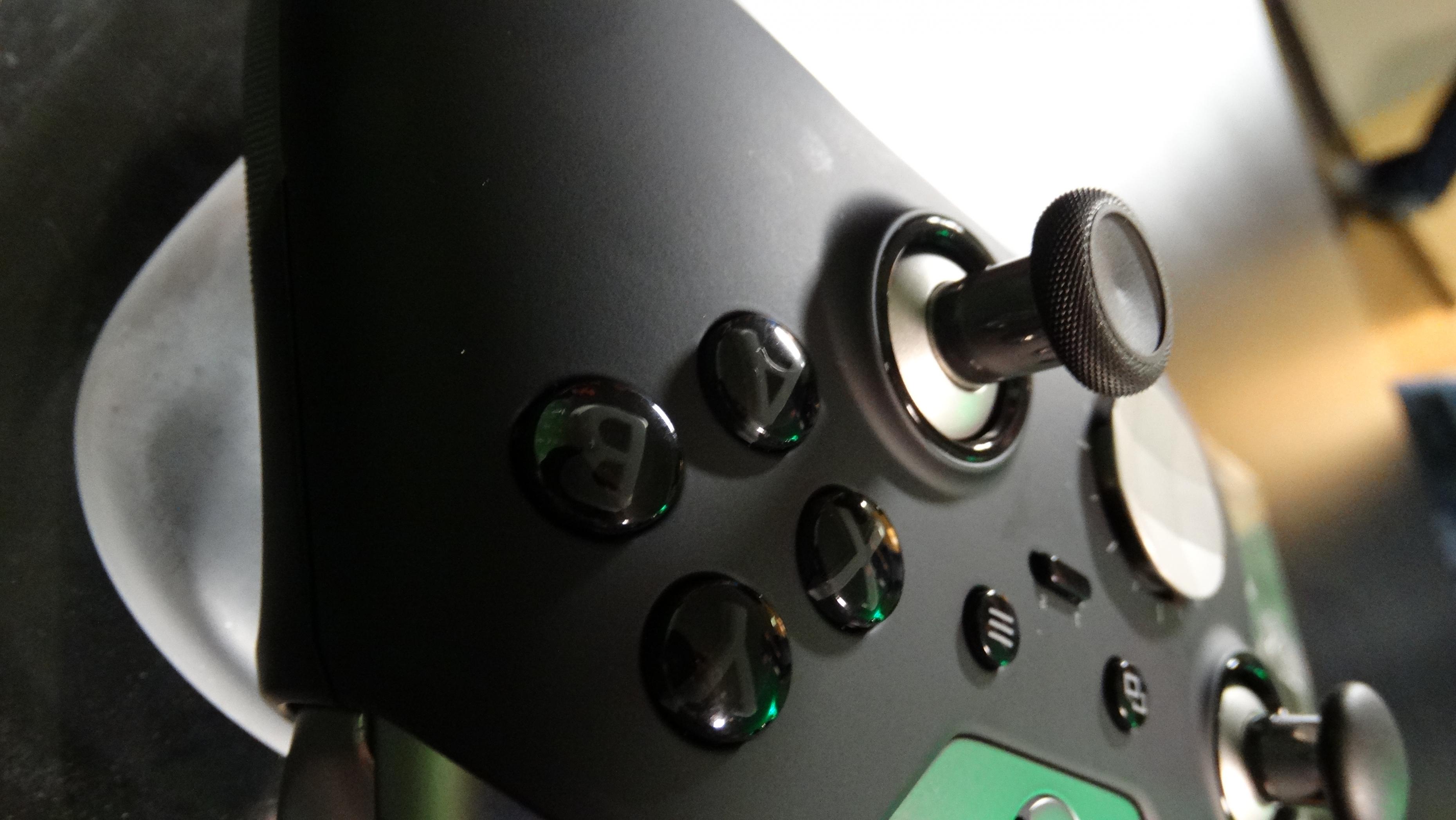 Testujemy Xbox Elite Wireless - kontroler na bogato