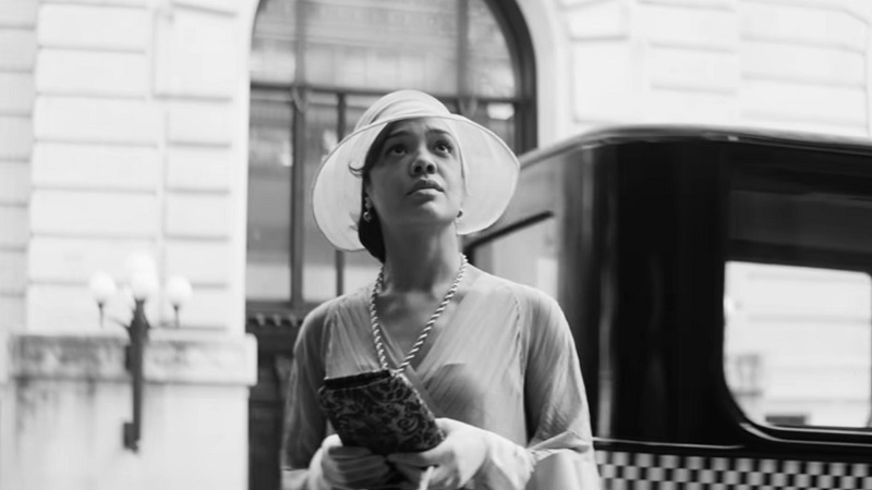 Pomiędzy (2021) - recenzja filmu [Netflix]. O rasizmie, czarno na białym