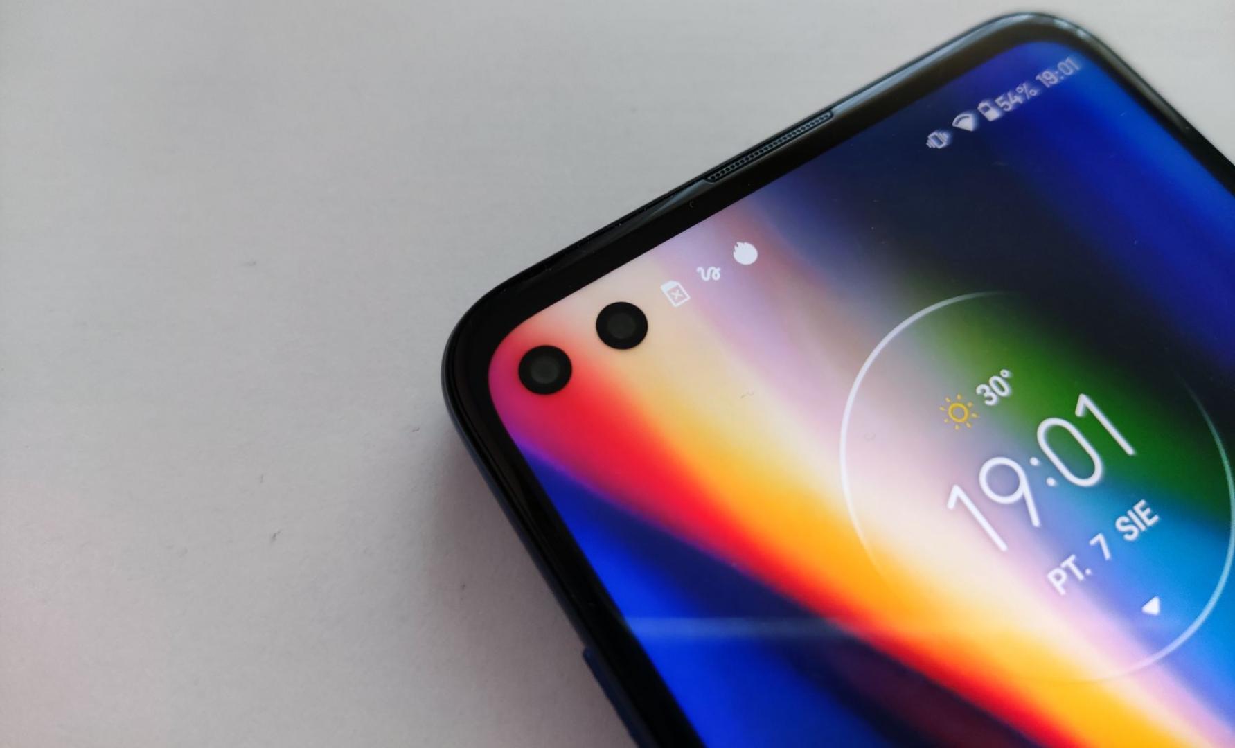 Motorola Moto G 5G Plus – test smartfona. Naprawdę udany telefon z dobrym wyświetlaczem
