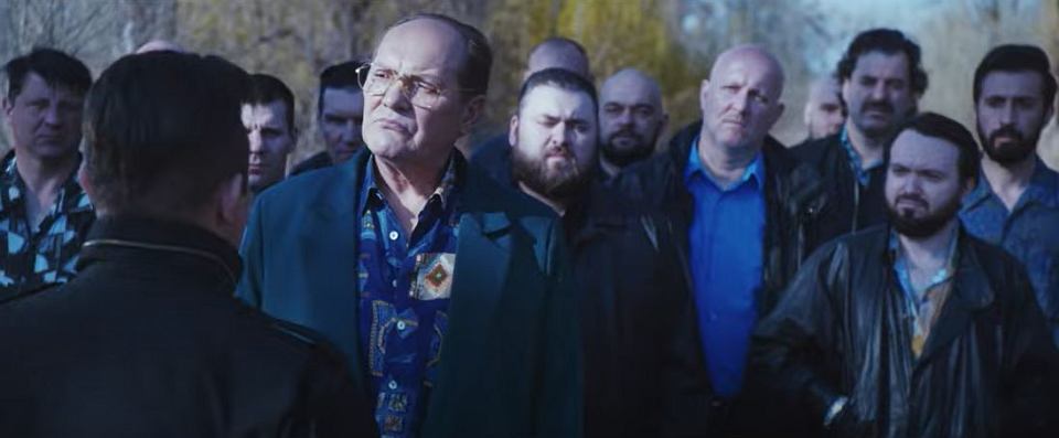 Pitbull (2021) - recenzja filmu (Kino Świat). Religijne ekstazy Patryka Vegi