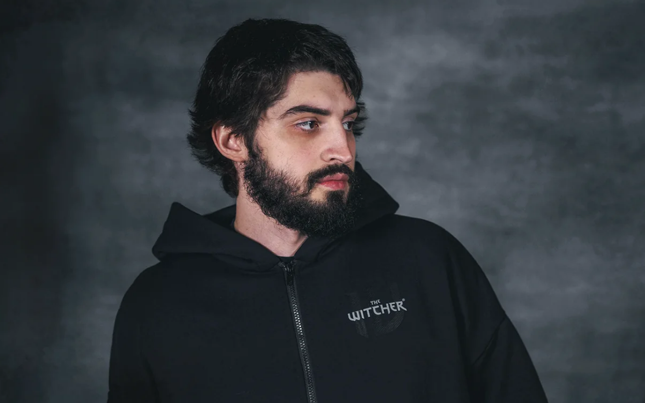 Wiedźmin 4 z oficjalnymi bluzami, czapkami, podkoszulkami i gadżetami. Ceny zszokują prawie każdego