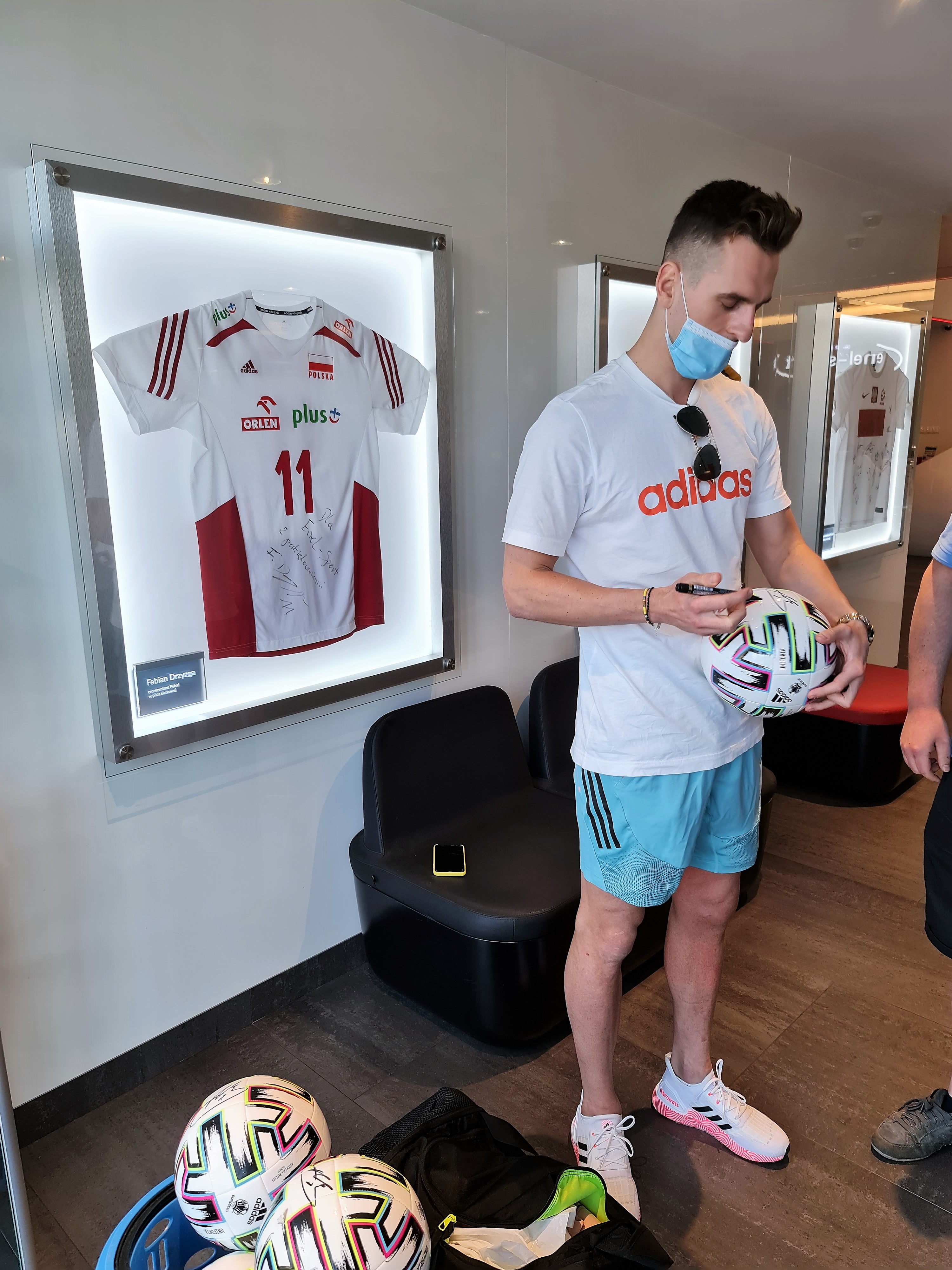 Milik piłka autograf