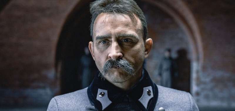 Piłsudski - recenzja filmu. Najlepsza kreacja Borysa Szyca od lat!
