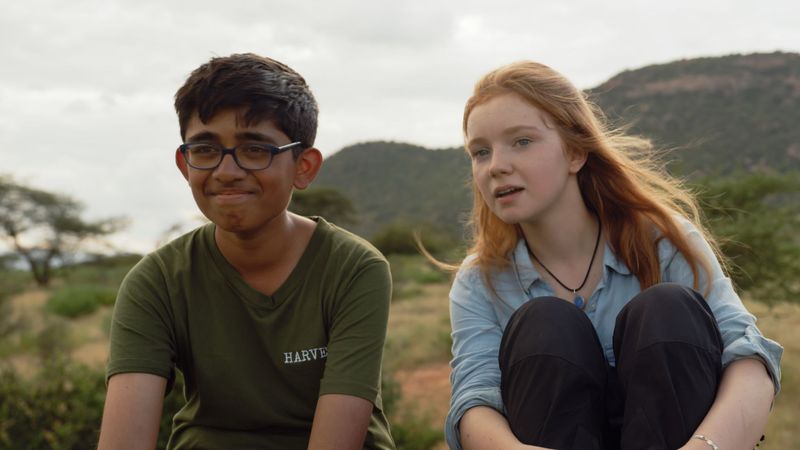 Animal (2021) - recenzja filmu [Best film]. Dzieci latają po świecie ucząc się o tym jak źli są ludzie