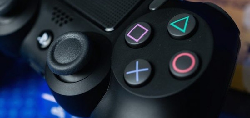 PS5 i PS4 podzielą się padami. DualShock 5 oficjalnie współpracuje z PlayStation 4