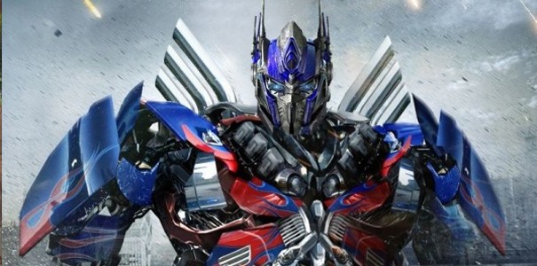 Głos Optimusa Prime'a opowiada o Transformers Rise of the Dark Spark