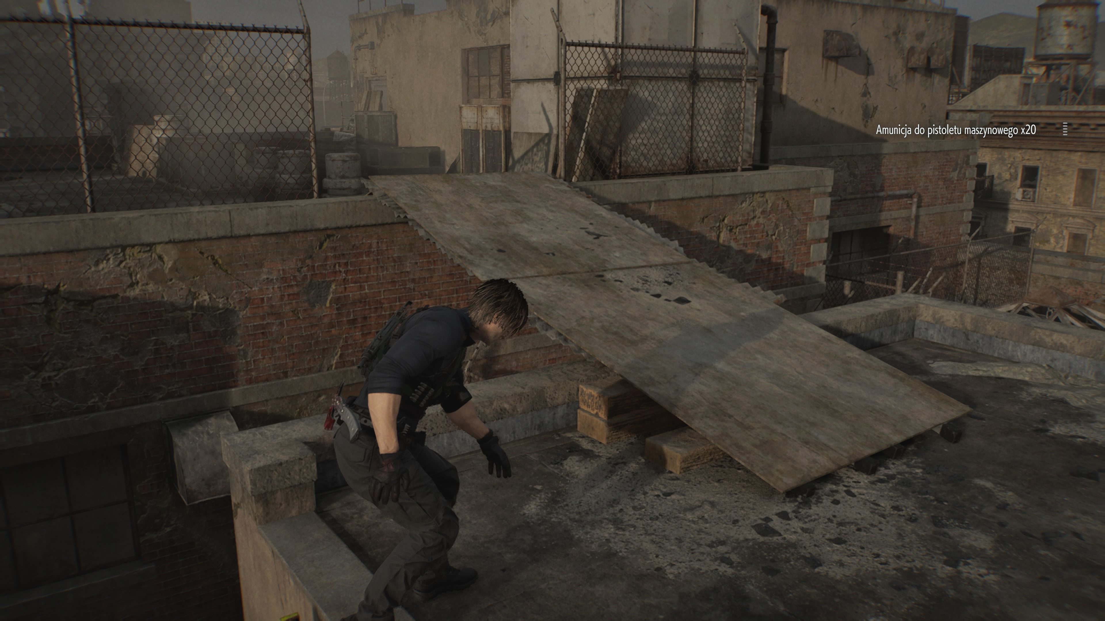 Resident Evil Requiem - Leon: oczyszczalnia, odbiornik, apartament Cedarbrook, żołnierze, korbka, moździerz