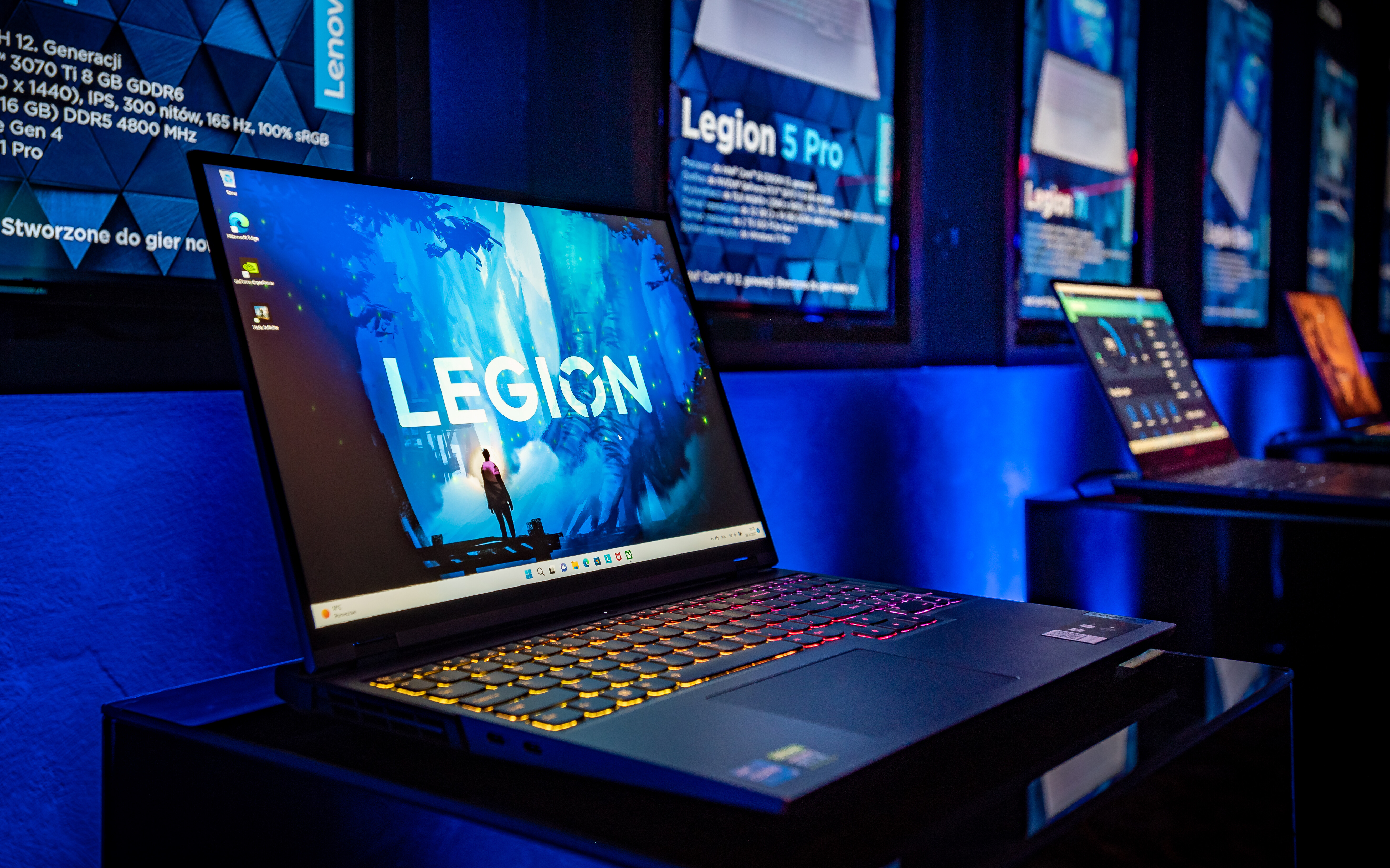 Lenovo Legion laptopy