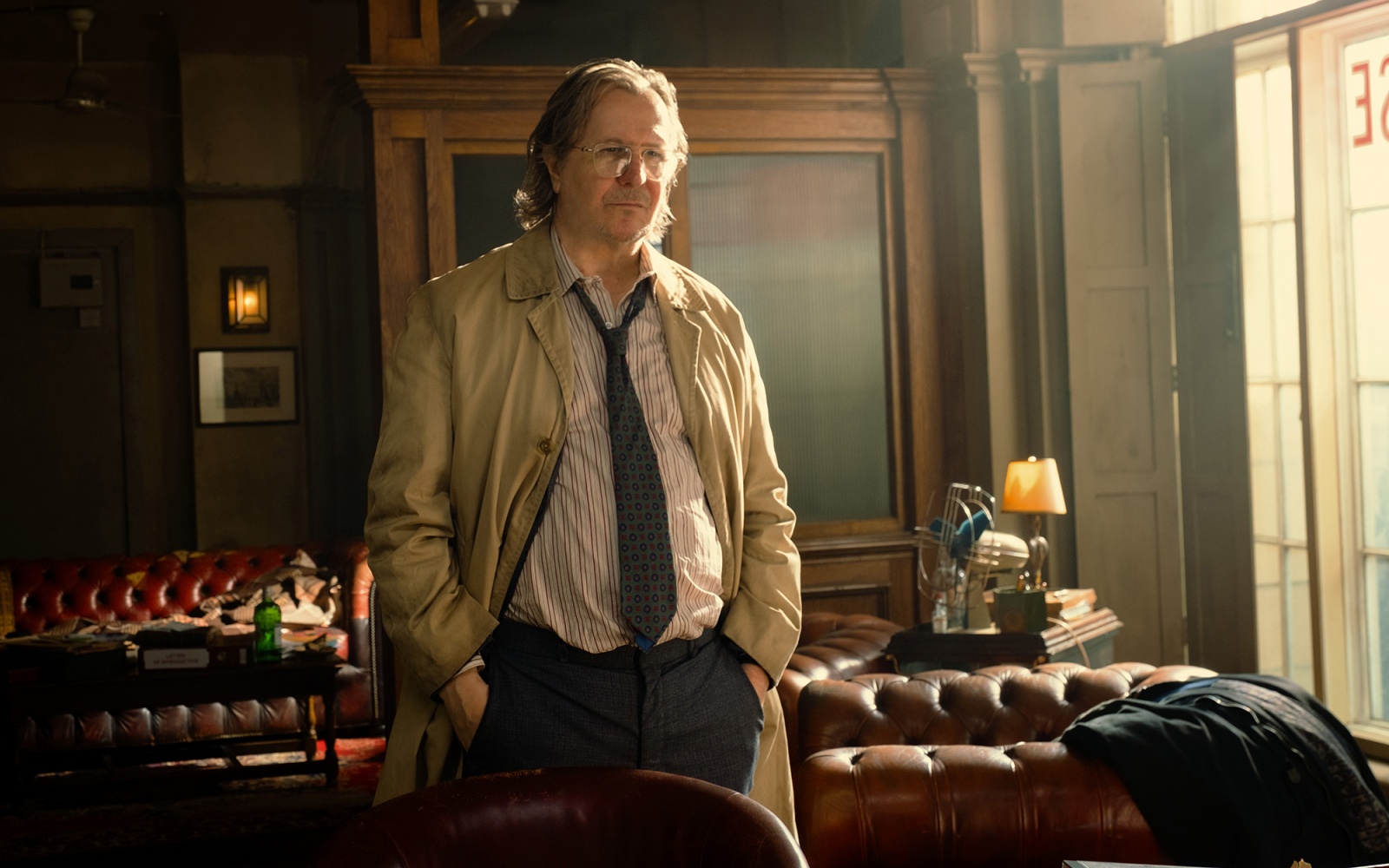 Kulawe konie (2022) – recenzja 2. sezonu serialu [Apple TV+]. Gary Oldman jako Jackson Lamb