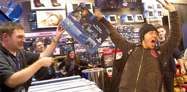 Rekord PlayStation 2 pobity - PlayStation 4 najszybciej sprzedającą się konsolą w Wielkiej Brytanii