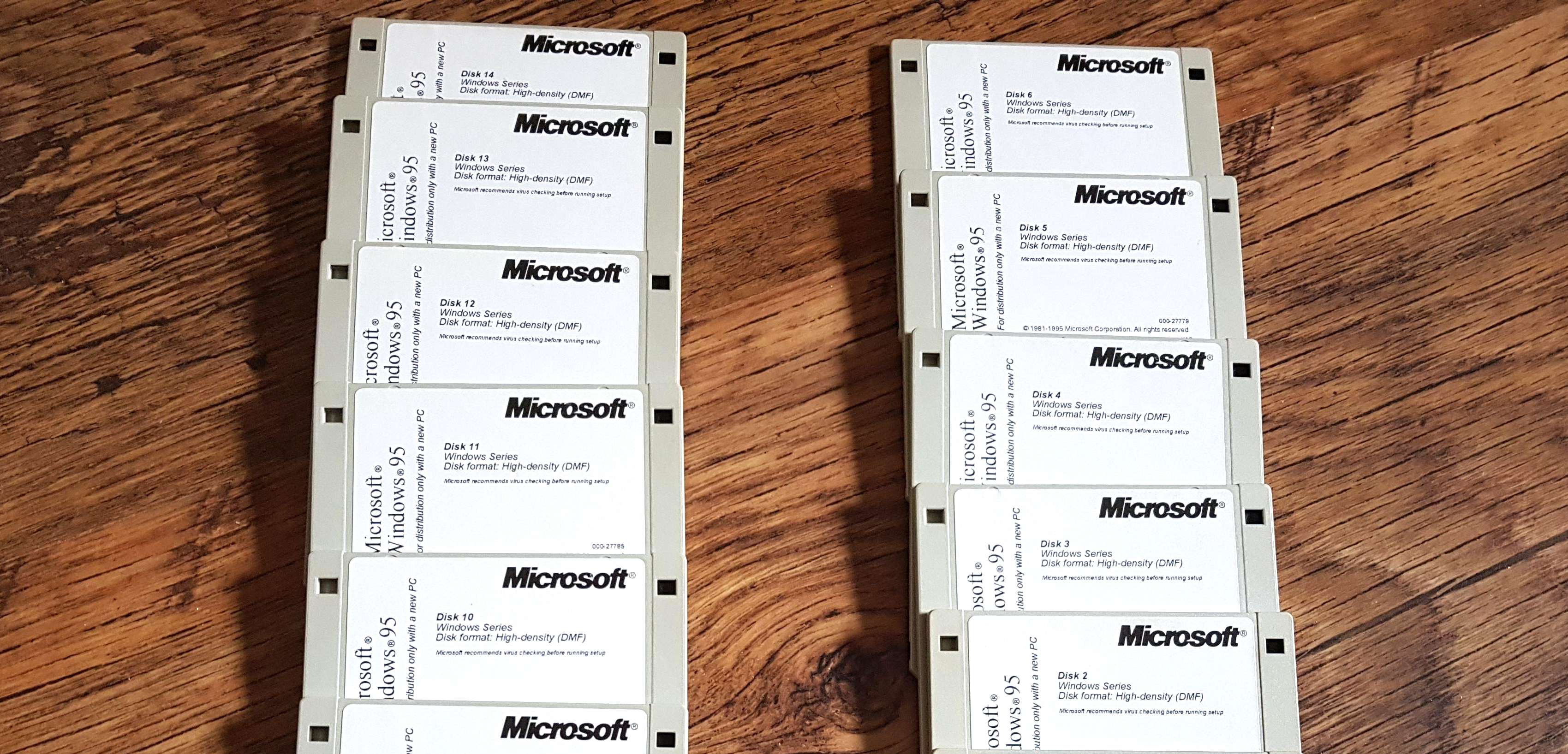 Pamiętacie Windows 95? System wrócił jako aplikacja, w której można odpalić np. Doom