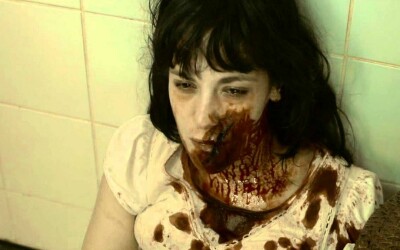 10 horrorów, które szokują krwawymi scenami i nie każdy powinien je oglądać