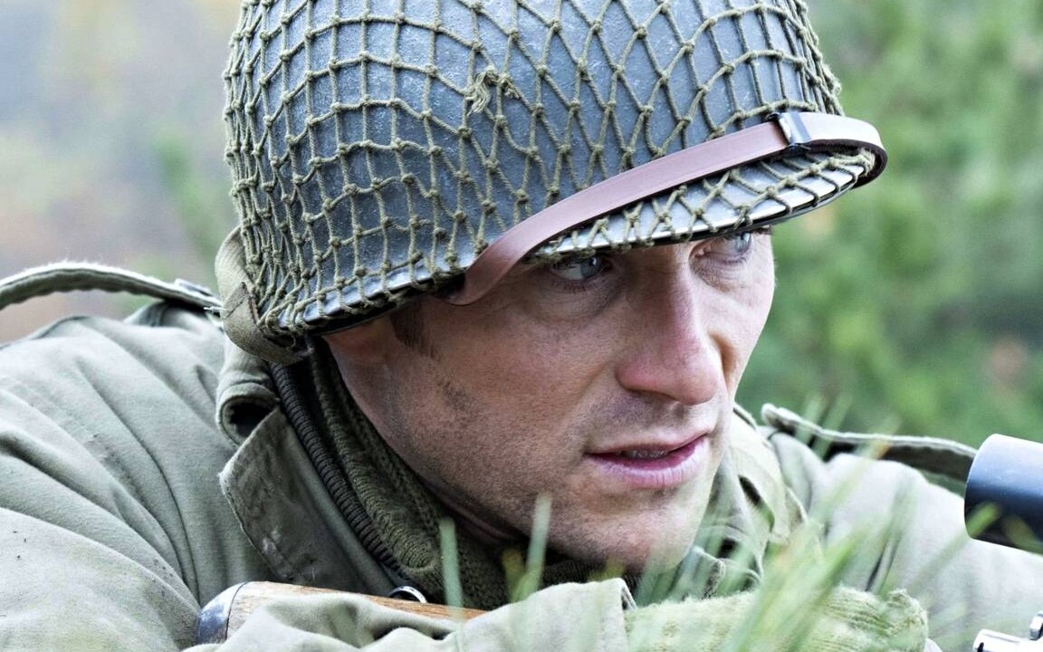 Nie podbił kin, teraz powalczy w domach. Film wojenny z synem Clinta Eastwooda i Toma Hanksa na VOD