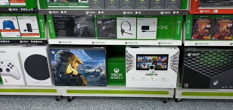 Xbox Series X|S na pierwszych półkach sklepowych. Pudełka z konsolami przygotowywane na premierę?