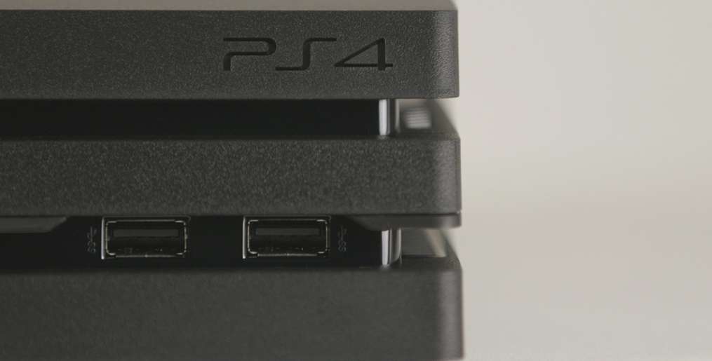 PS4 i PS4 Pro tańsze jeszcze w tym roku?