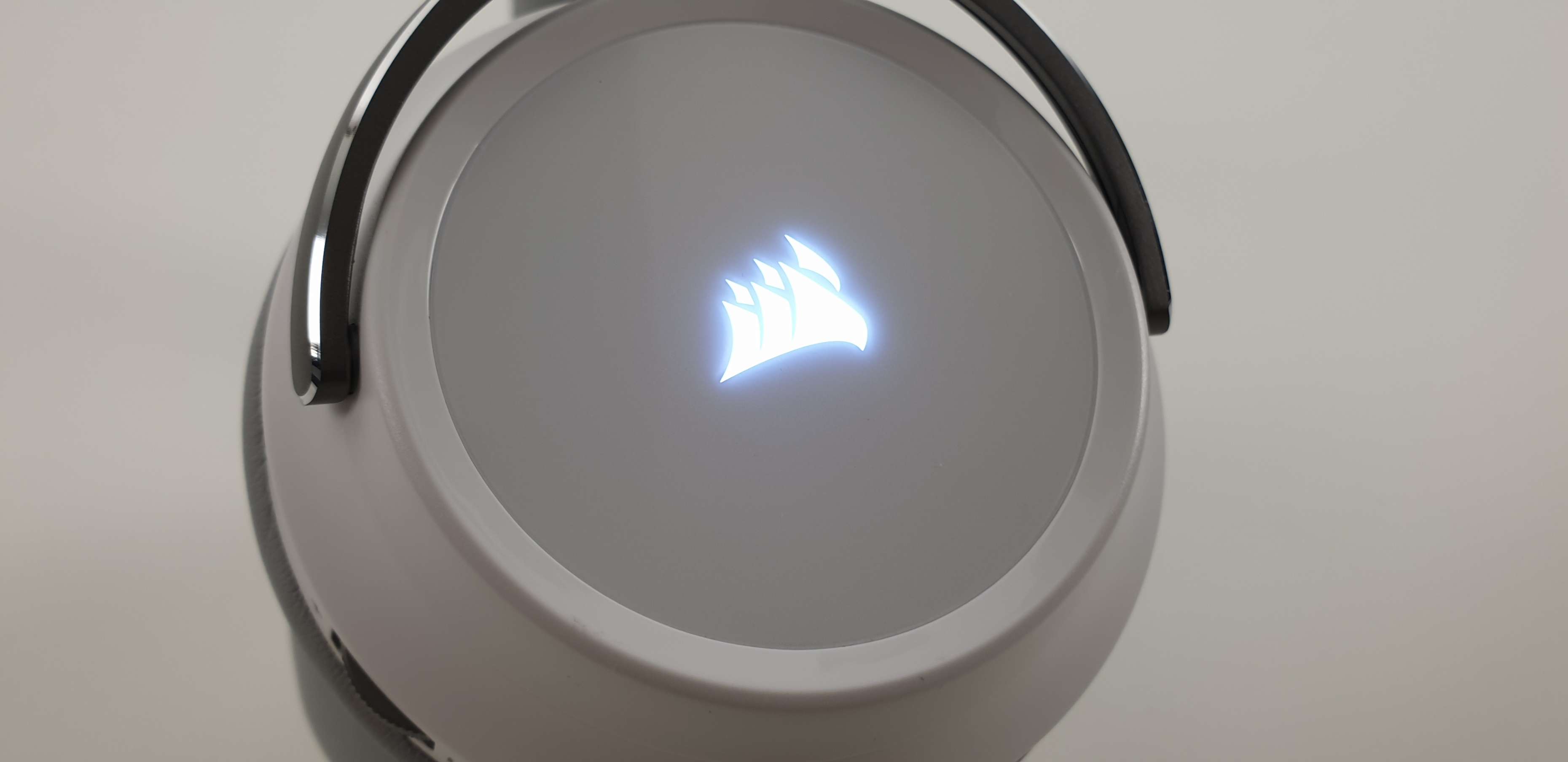 Corsair Virtuoso RGB Wireless – recenzja sprzętu. Dźwięk, wygląd i szyk