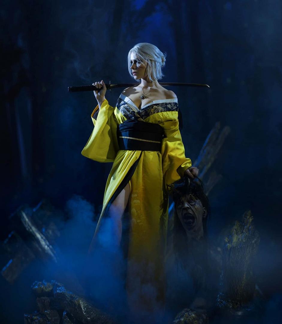 Ciri pokazuje swoje japońskie oblicze. Cosplay prezentujący atuty figurki CD Projekt RED