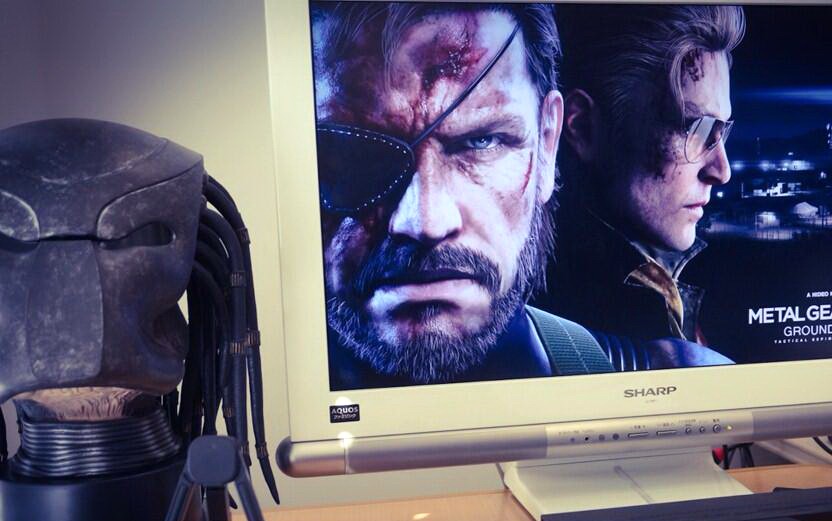 Kojima pokazuje MGS V: Ground Zeroes odpalone na PS4