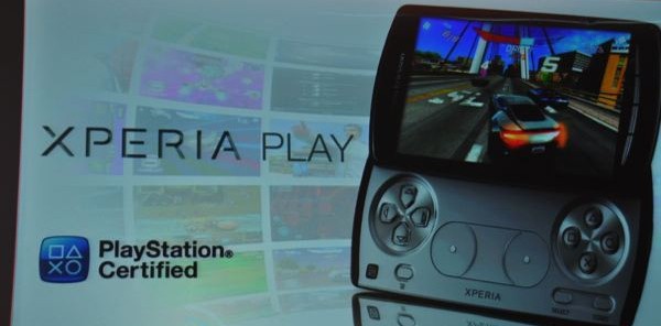 Xperia Play przedstawione światu