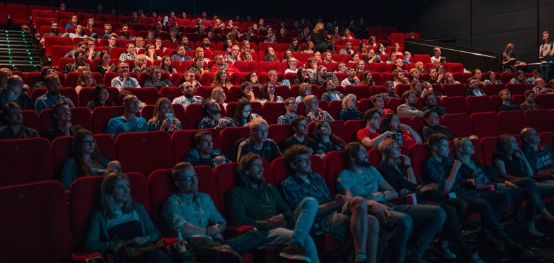 Szef sieci kin AMC nie obawia się przyszłości i wierzy w magię kin. Fani mają wrócić na największe hity