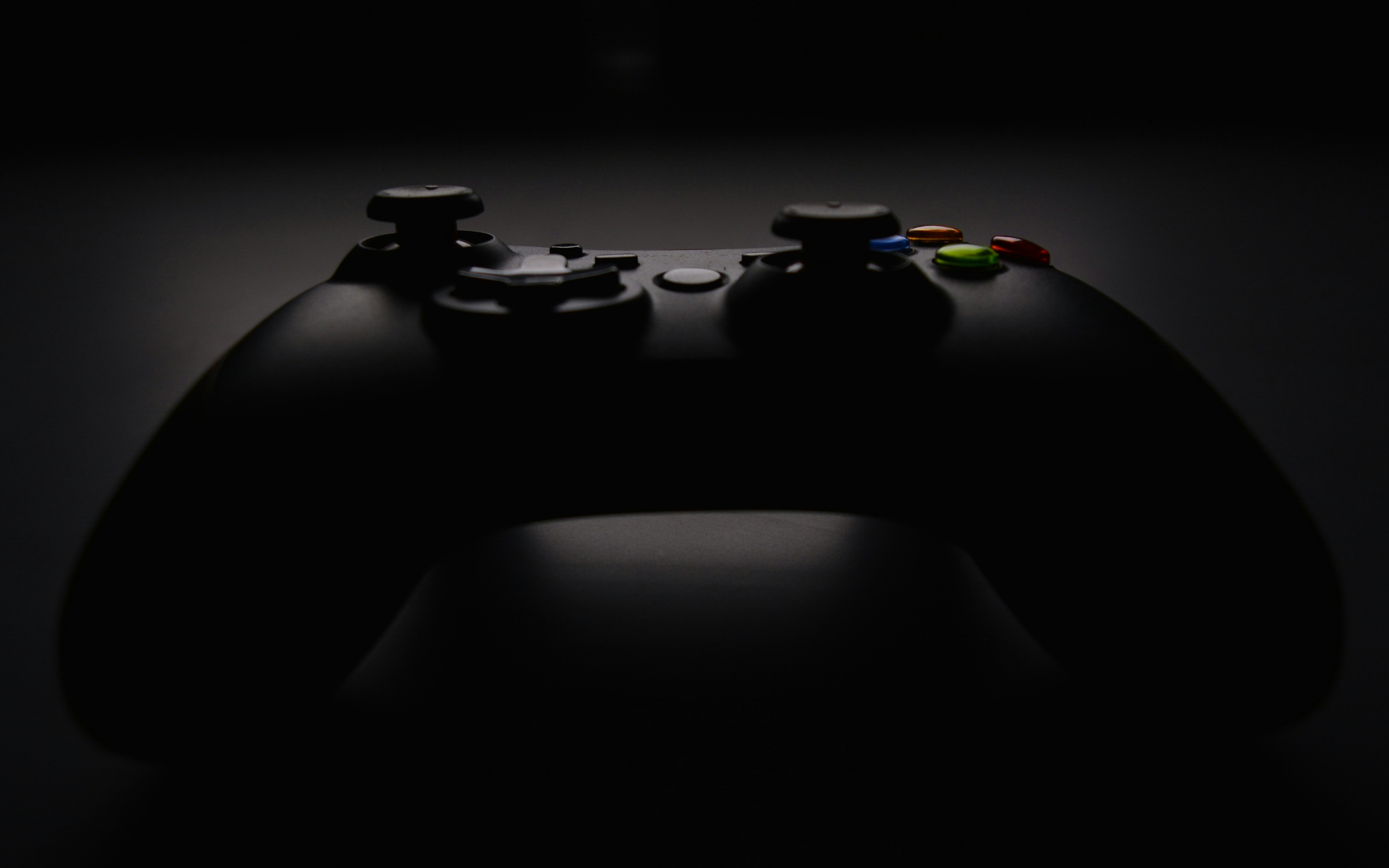 Czy to kontroler Xbox Helix? Sporo w nim PC-towego klimatu
