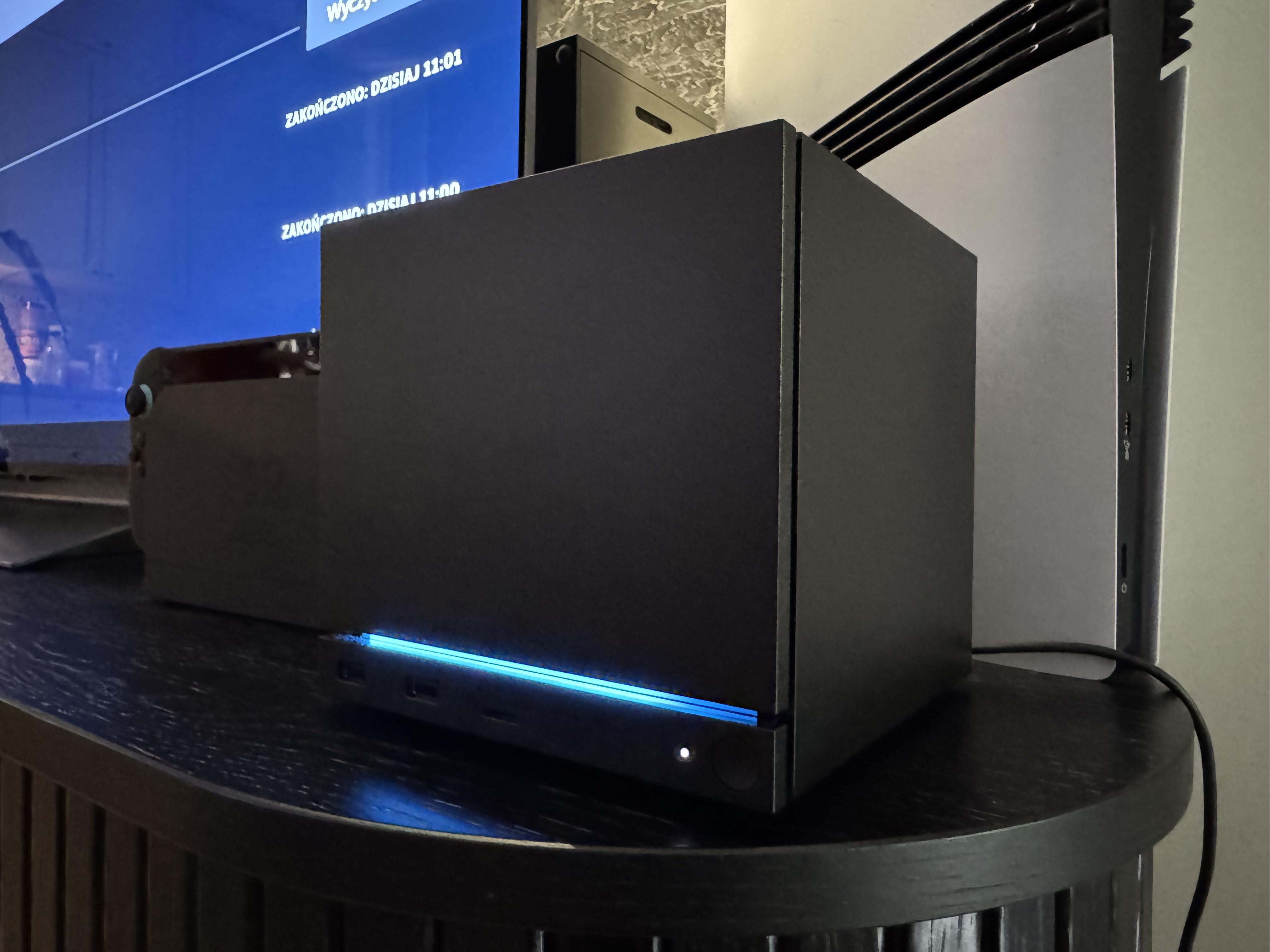 Steam Machine obok PS5 Pro, Switcha 2 i Xboksa Series X