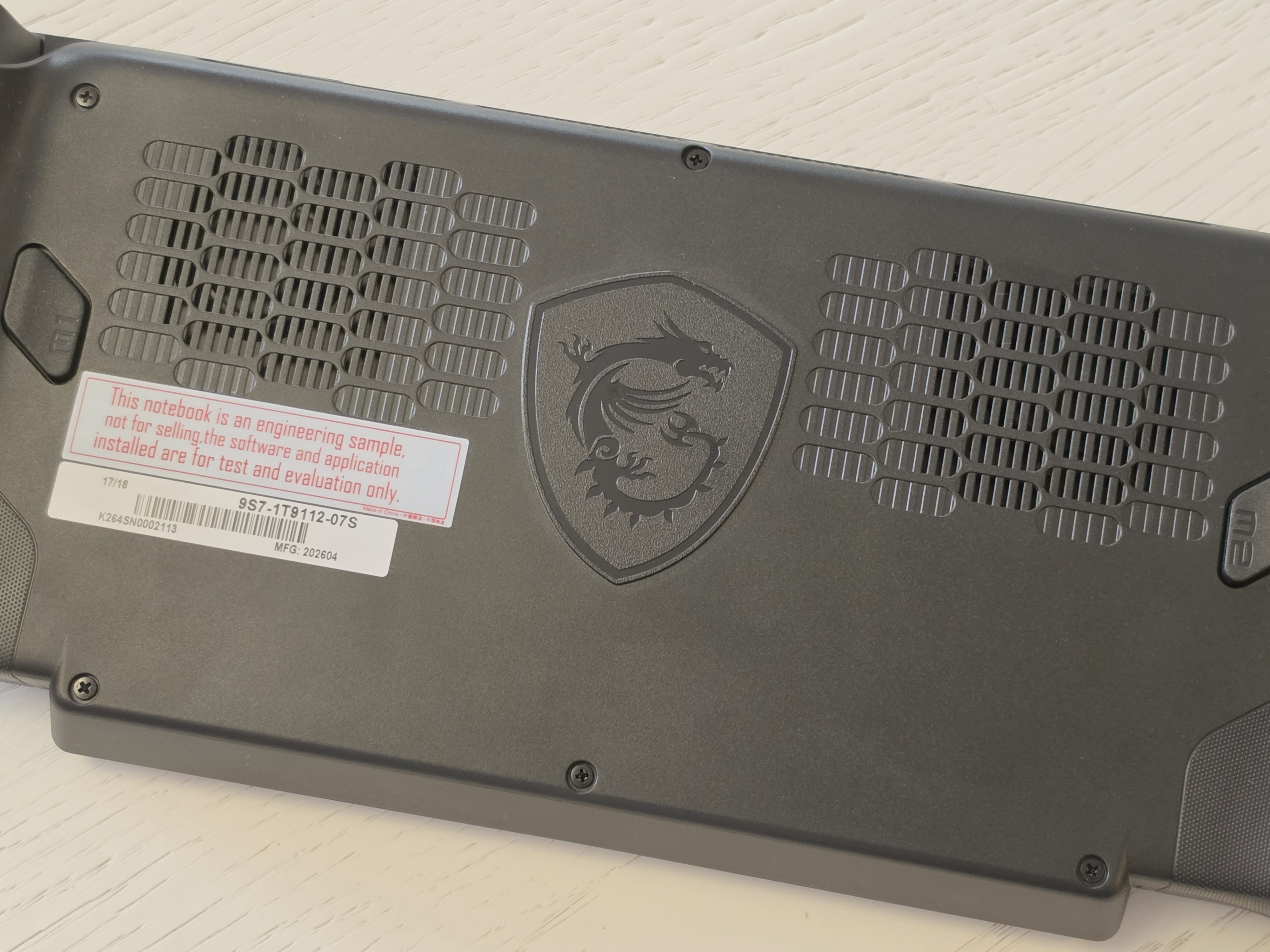 MSI Claw 8 Ex AI+_6
