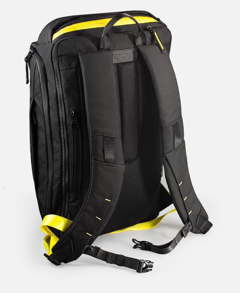 Cyberpunk 2077 z własnym plecakiem. CD Projekt RED przedstawił projekt