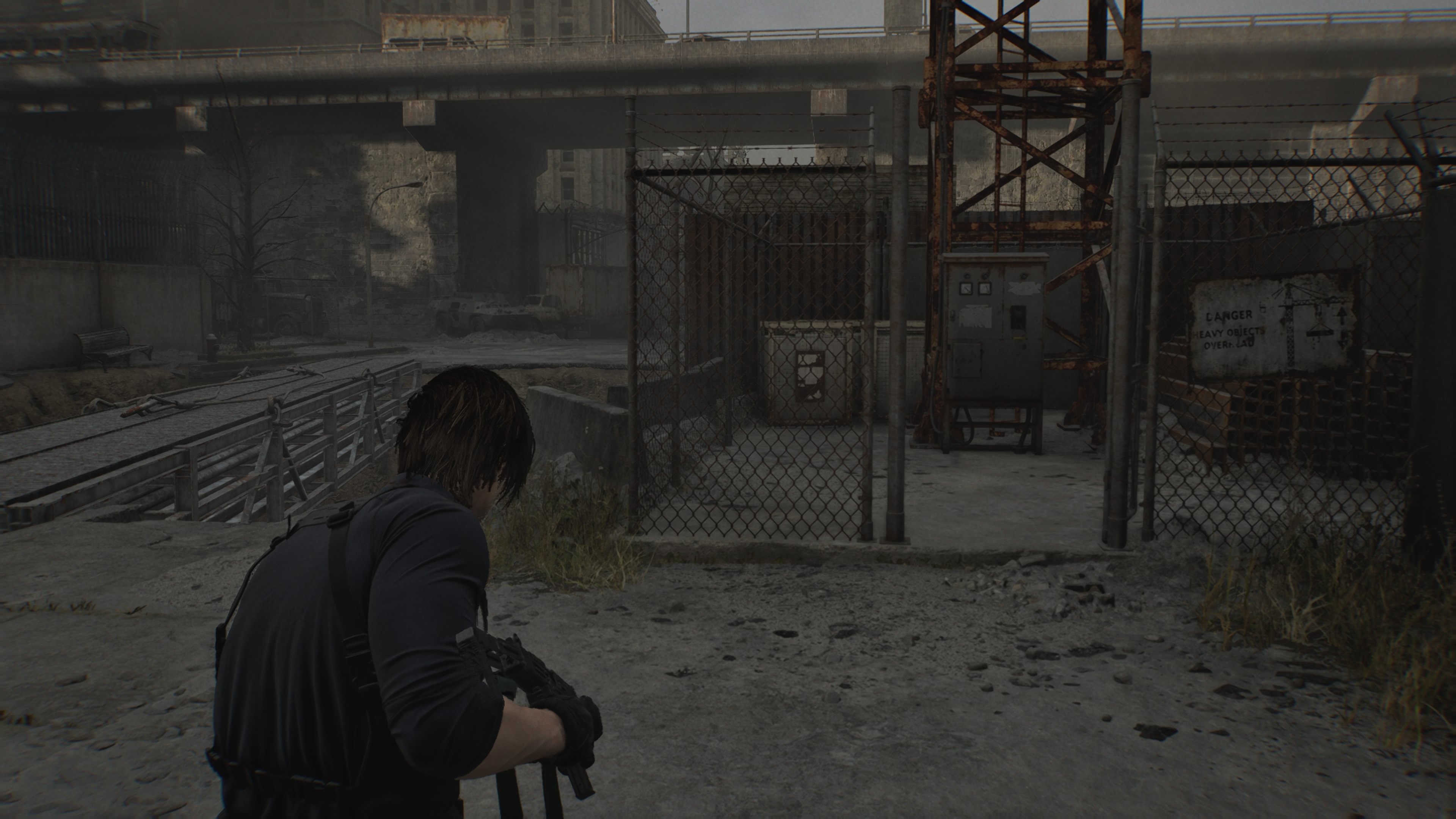 Resident Evil Requiem - Leon: oczyszczalnia, odbiornik, apartament Cedarbrook, żołnierze, korbka, moździerz