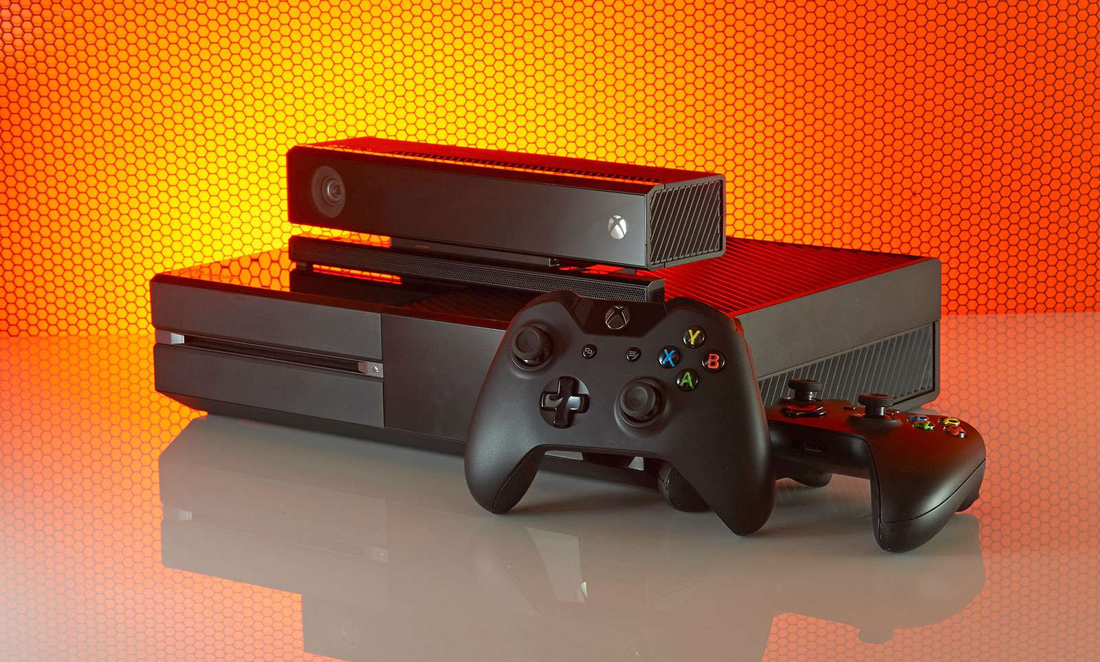 Xbox One, spoczywaj w pokoju. Microsoft potwierdza zakończenie produkcji pierwszego modelu konsoli