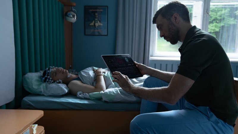 Otwórz oczy (2021) – recenzja serialu [Netflix]. Wake up!