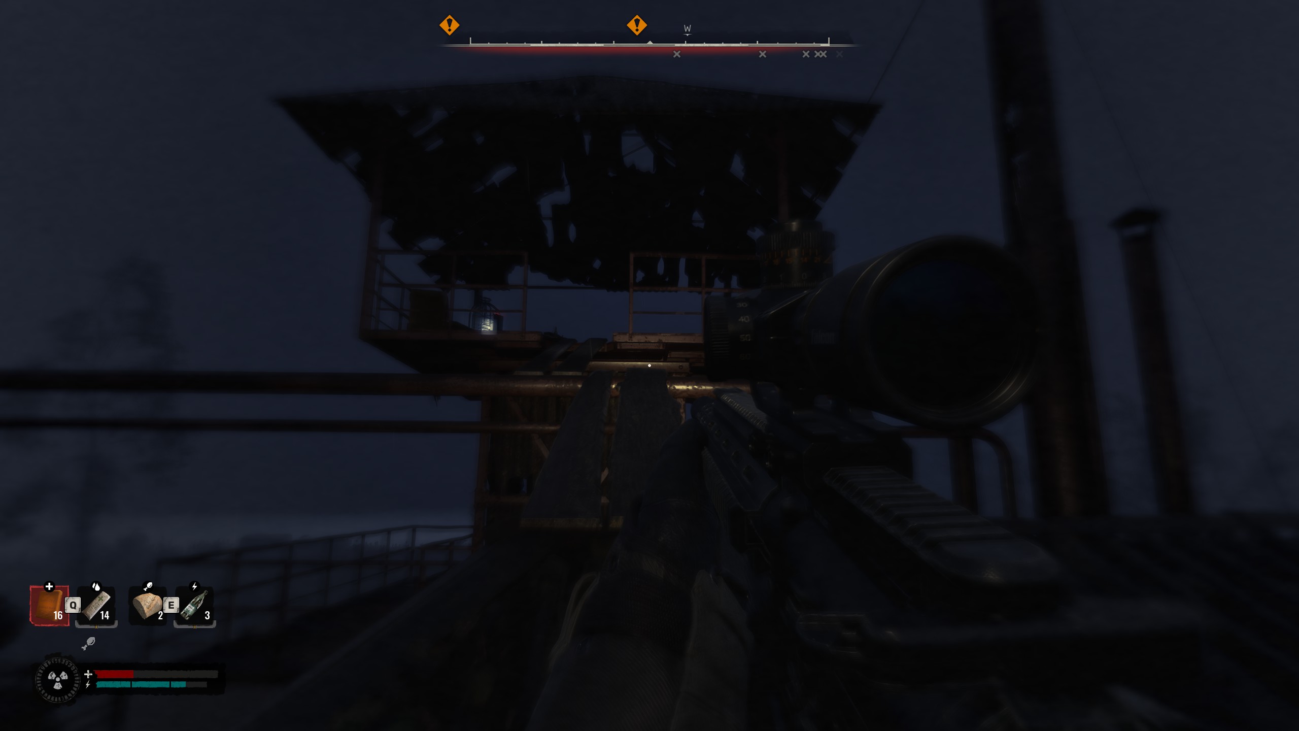 [img]1590339[/img]  Gdy go zabijesz, to popatrz w dół na podłogę, a znajdziesz tam żółte deski, które możesz bez większego problemu zniszczyć.  [img]1590340[/img]  Potem przejdź kanałem, wdrap się na beczkę i podest drewniany, z którego przeskoczysz na drugą stronę.  [img]1590342[/img]  Po tym wyjdziesz na dach, odbijesz w lewo, a tam wejdziesz na wieżę po oknie. Wyłącz nadajnik, zabij dwóch wrogów i przejdź do kolejnego najbliższego znacznika.  [img]1590343[/img]  Jest nim miejsce na zachodzie. Mowa o spalonej wiosce, gdzie zaatakują cię psy, więc wybij je, a potem wejdź na wieżę strażniczą, uważając na anomalie związane z ogniem.  [img]1590344[/img]  Potem przy kolejnym znaczniku