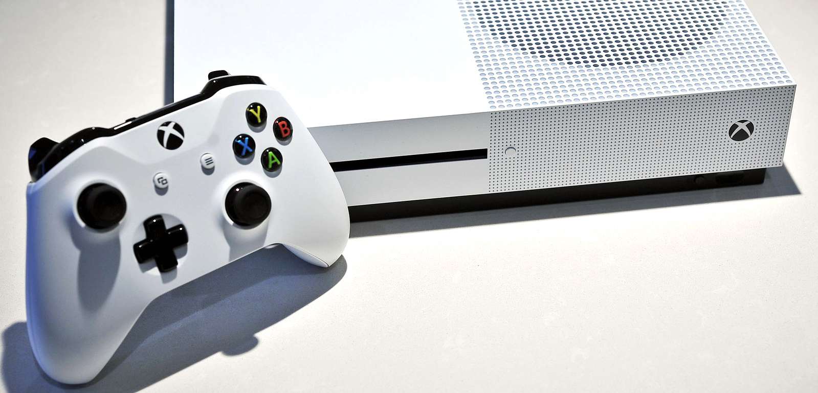 Wyniki Microsoft w ostatnim kwartale: słabsza sprzedaż konsol przy dużych zyskach z Xbox Live