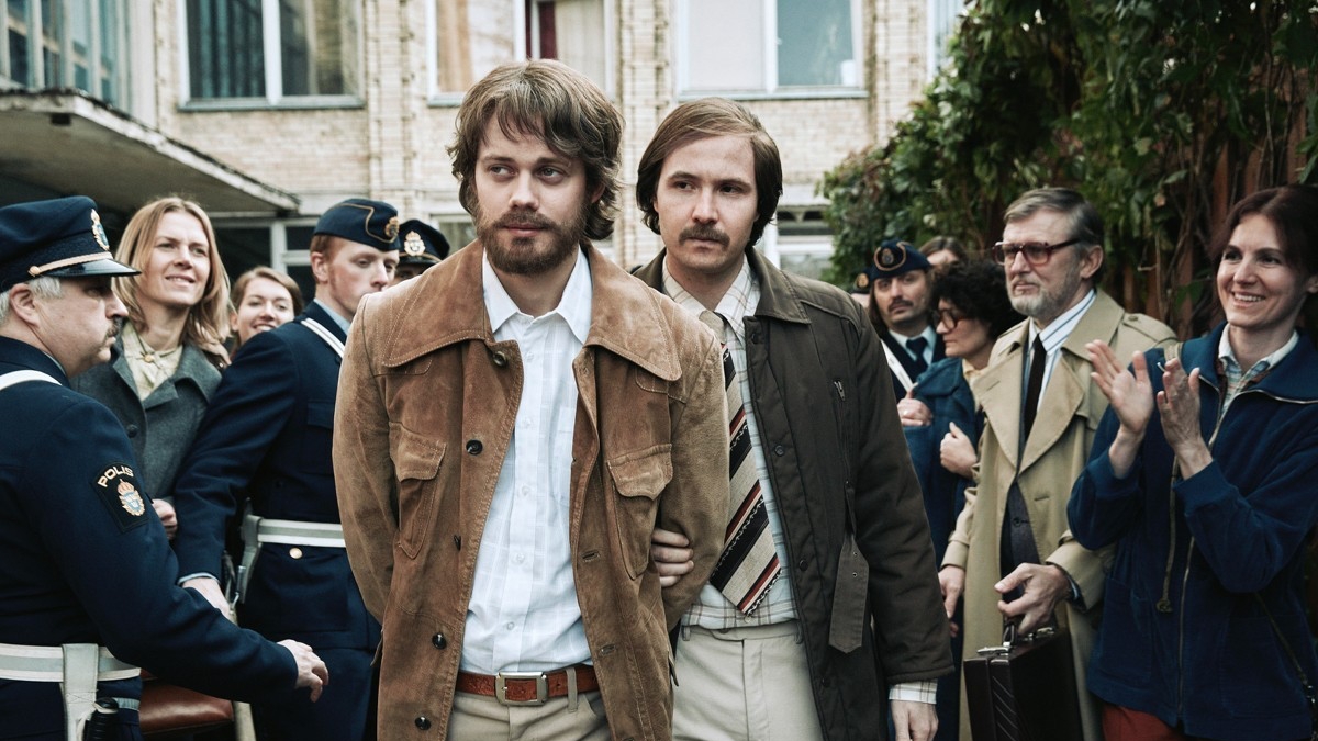 Clark (2022) – recenzja i opinia o serialu [Netflix]. W rękach policji