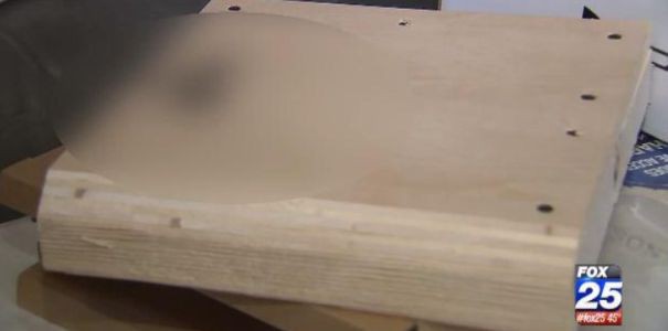 Kupili synowi PS4 na święta, w środku znaleźli kawałek drewna i wulgarną wiadomość