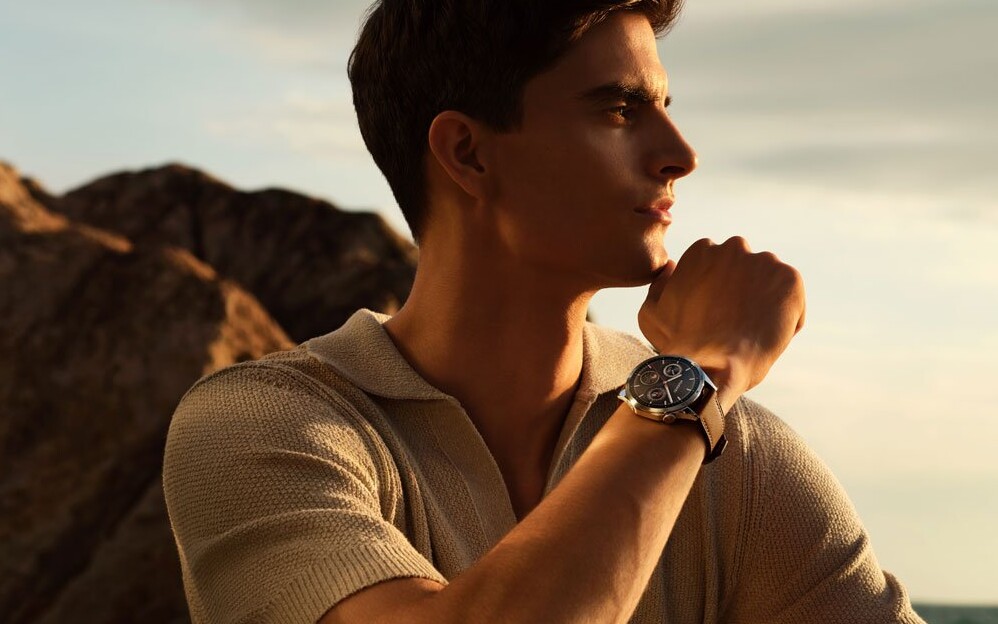 Elegancki smartwatch Huawei Watch GT 4 Classic 46mm z brązowym paskiem za jedyne 549 zł