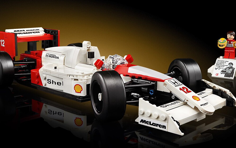 Piękny zestaw LEGO Icons dla fanów F1 - McLaren MP4/4 Ayrtona Senny za 234 zł