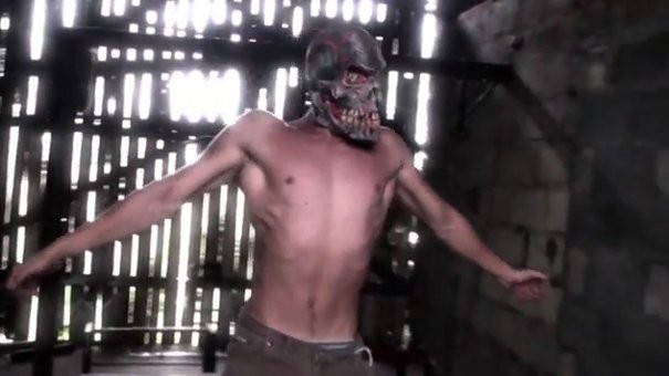 Siłownia w stodole i reklama UFC? Kreatywność polskich graczy sięgnęła właśnie zenitu... [wideo]